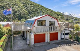 46B Beach Road, Waikawa
