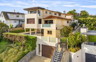 10 Ronaki Road, Mission Bay