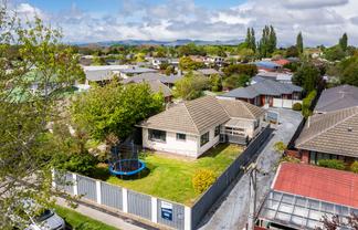 68 Dunedin Street, Redwood