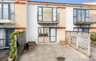3/3 Ambrico Place, New Lynn