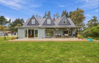 60 Newcombes Road, Amberley
