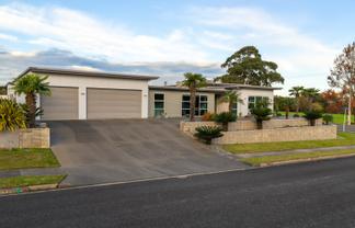 1 Charteris Rise, Riverdale