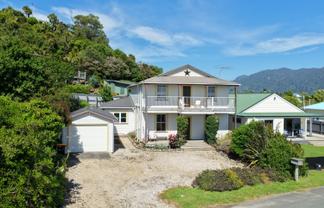 30 Beach Road, Collingwood