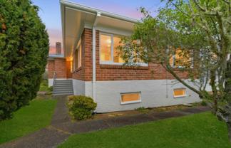 2 Grendon Road, Titirangi