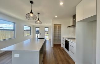 5 Isaacs Lane, Rolleston