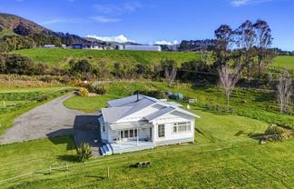 75 Heights Road, Shannon