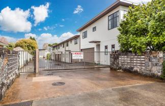 42 Holly Street, Avondale