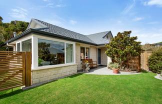 131 Woodman Drive, Tawa