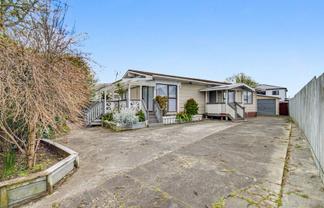 8 John Walker Drive, Manurewa