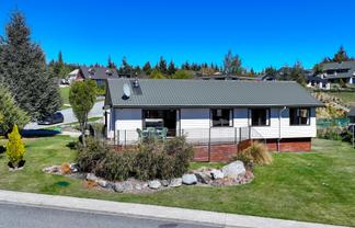 13 Hamilton Drive, Lake Tekapo