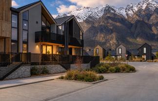 27/2 McKinlay Lane, Jacks Point