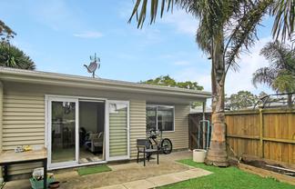 17B Brennan Ave, Te Atatu Peninsula