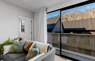 1A Friesian Close, Jacks Point