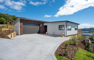 6 Blackhawk Close, Kinloch