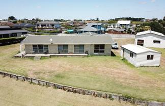 12 Keven Road, Clarks Beach