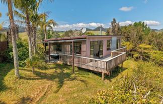 1256 Oruru Road, Peria