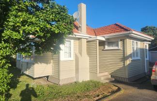 5 Dinniss Avenue, Regent