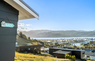 32 Panorama Parade, Pauanui