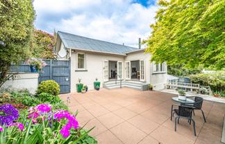 1 Brassey Road, Saint Johns Hill