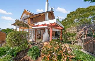 Auckland - Address withheld
