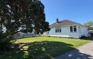 71 Clyde Crescent, Roslyn
