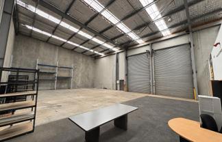 High-stud warehouse with modern offices