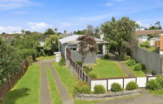 4 Lympne Lane, Mangere