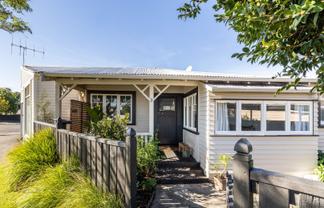 2 Ashridge Road, Napier South