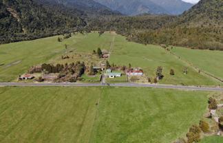 331B State Highway 6, Whataroa