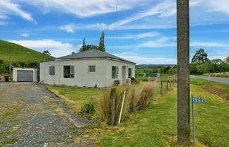 1982 Lumsden Dipton Highway, Dipton