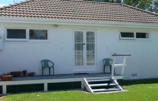 b/36 Beach Road, Katikati