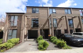 E/1131 New North Road, Mount Albert