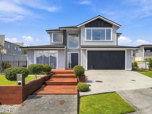 16 Milano Boulevard, Karaka