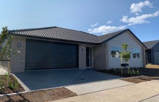 10 Raynor Crescent, Pyes Pa