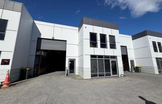 Modern Industrial Unit in Takanini