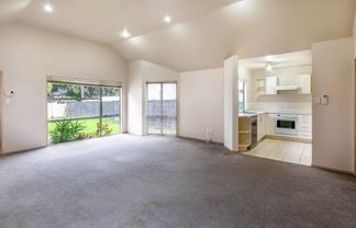 2/191 Riddell Road, Glendowie