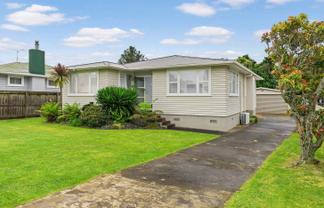 6 Woodford Avenue, Henderson