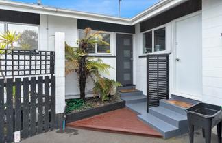 2/137 Olliviers Road, Phillipstown