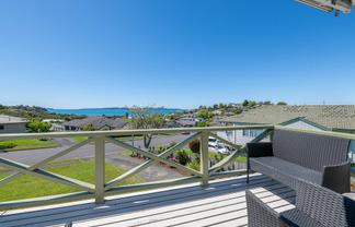 11 Brampton Road, Snells Beach