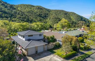 16 The Anchorage, Waikawa