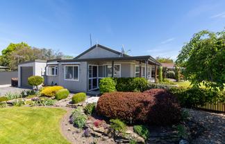 6 Cherry Grove, Alexandra