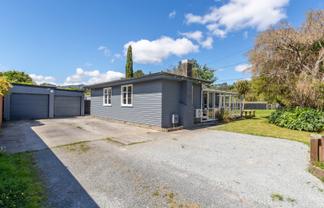 11 Waimarama Grove, Birchville