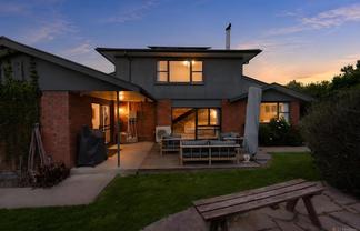 21 Sherratt Street, West End