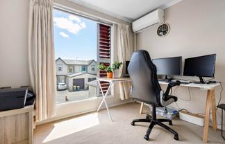 9P Clearwater Cove, West Harbour
