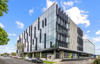 PREMIUM GREENLANE OFFICE WITH TOP-END FACILITIES