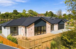 77 Rongoa Maori Way, Pukekohe