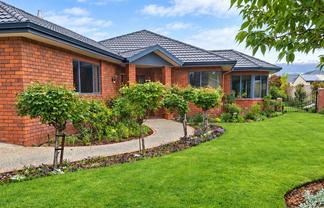 5 Pines Road, Alexandra