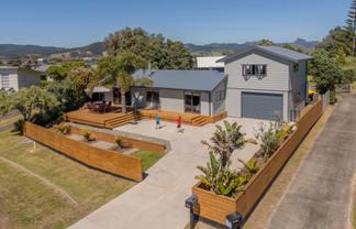 114 Kauri Crescent, Matarangi