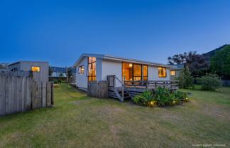 117 Winslow Place, Matarangi