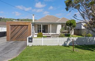 76 Oxford Street, Tawa